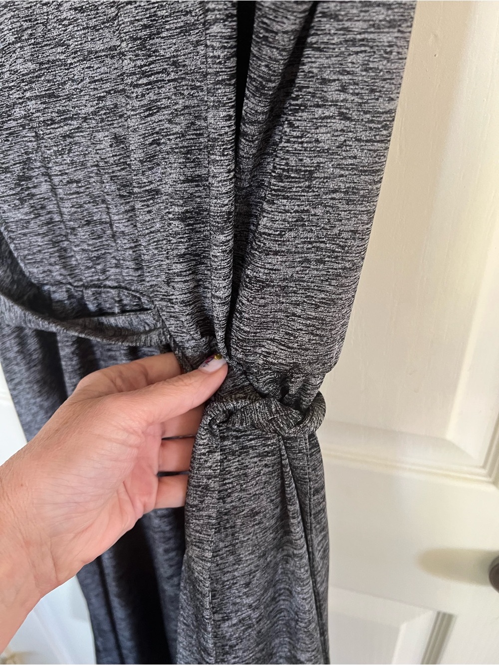 Athleta Gray Space Dye Sleeveless Tie Waist Dress Mesh Shoulder Size Large - Picture 4 of 9